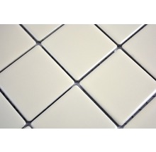 Mosaikfliesen in quadratischer Form