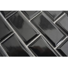 Rechteckige, glänzende, schwarze Fliesen