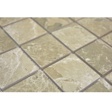 Nahaufnahme von Natursteinmosaikfliesen