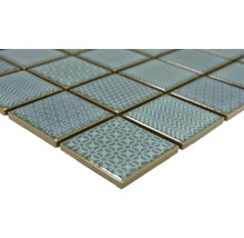 Mosaikfliese mit unterschiedlichen Mustern