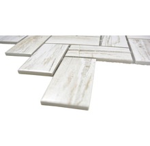 Mosaikfliese im Fischgrätmuster für Wand und Boden