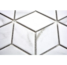 Mosaikfliesen aus Naturstein in Rautenform