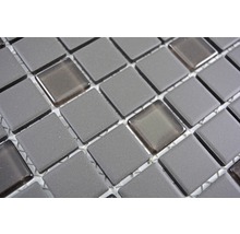 Mosaikfliesen mit quadratischen Elementen