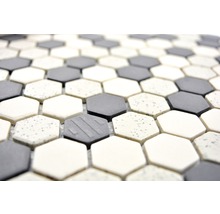 Mosaikfliesen mit sechseckiger Form in Grau- und Cremetönen