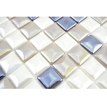 Mosaikfliesen mit quadratischem Design