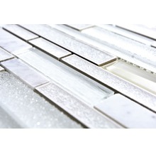 Mosaikfliese aus Glas und Naturstein