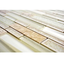 Mosaikfliesen aus Glas und Marmor im Detail