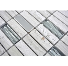 Mosaikfliese mit Stein- und Glaselementen