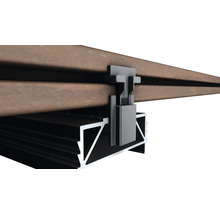 Terrassendiele mit Befestigungsclip und Unterkonstruktion