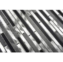 Mosaikfliesen aus Metall in Streifenoptik
