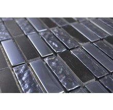 Mosaikfliesen mit rechteckigen Elementen.