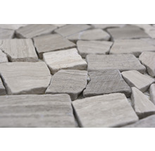 Nahaufnahme von Natursteinmosaikfliesen