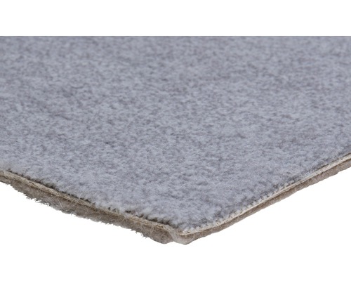 Nahaufnahme eines grauen Teppichs