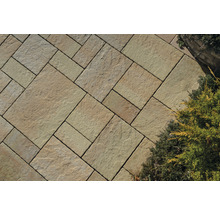 Verlegung von Terrassenplatten aus Stein