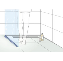 Badezimmer mit Duschrinne und Glasabtrennung