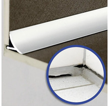 Ecke mit Dichtungsband und Detailaufnahme einer beschädigten Ecke