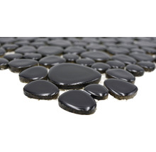 Mosaikfliese mit Kieseloptik