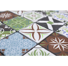 Nahaufnahme von gemusterten Fliesen