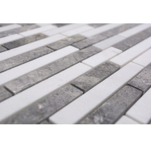 Mosaikfliesen aus Marmor in grauer und weißer Farbe