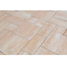 Verlegte Pflastersteine für den Außenbereich