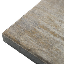 Betonpflasterstein mit rauer Oberfläche