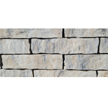 Mauer aus Betonsteinen