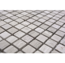 Quadratische Mosaikfliesen aus Stein