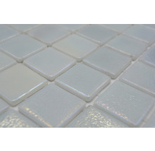 Nahaufnahme von quadratischen Mosaikfliesen