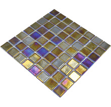 Mosaikfliesen quadratisch angeordnet