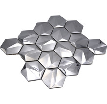 Silberfarbenes Mosaik aus sechseckigen Fliesen mit dreidimensionalem Muster