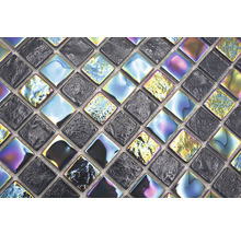 Nahaufnahme von quadratischen Mosaikfliesen