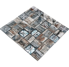 Mosaikfliese mit Holz- und Ornamentmuster