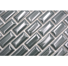 Mosaikfliesen im Fischgrätenmuster