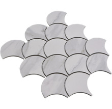 Mosaikfliese im Fächerdesign aus Marmor