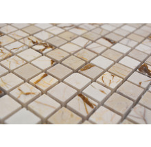 Nahaufnahme von Mosaikfliesen