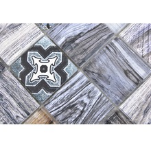 Mosaikfliese mit Holz- und Musteroptik