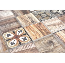 Mosaikfliesen mit Holzoptik und Blumenmuster