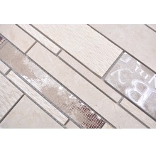 Mosaikfliese aus unterschiedlichen Materialien