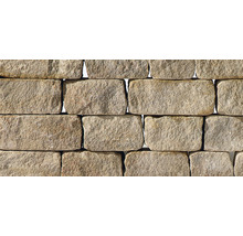 Nahaufnahme einer Mauer aus Sandsteinen