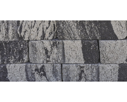 Mauer aus Betonsteinen