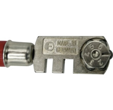 Glasschneider mit rot lackiertem Griff und Schneidrädchen