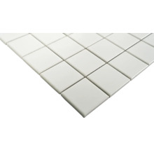 Mosaikfliesen aus Keramik im Quadrat