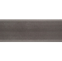 Terrassendiele mit geriffelter Oberfläche