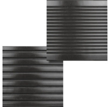 Nahaufnahme eines Rolltors aus Metall