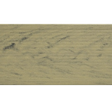 Terrassendiele mit geriffelter Oberfläche