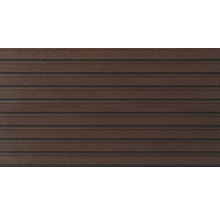 Braune Terrassendielen im Querformat