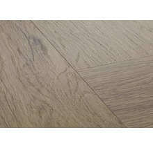 Nahaufnahme von verlegtem Vinylboden mit Holzoptik