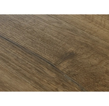 Nahaufnahme eines Laminatbodens mit Holzmaserung