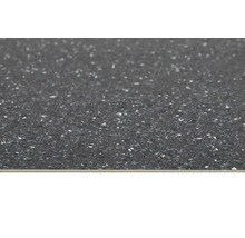 Nahaufnahme einer dunklen Arbeitsplatte mit gesprenkelter Oberfläche