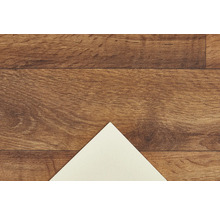 Holzboden mit weißem Untergrund